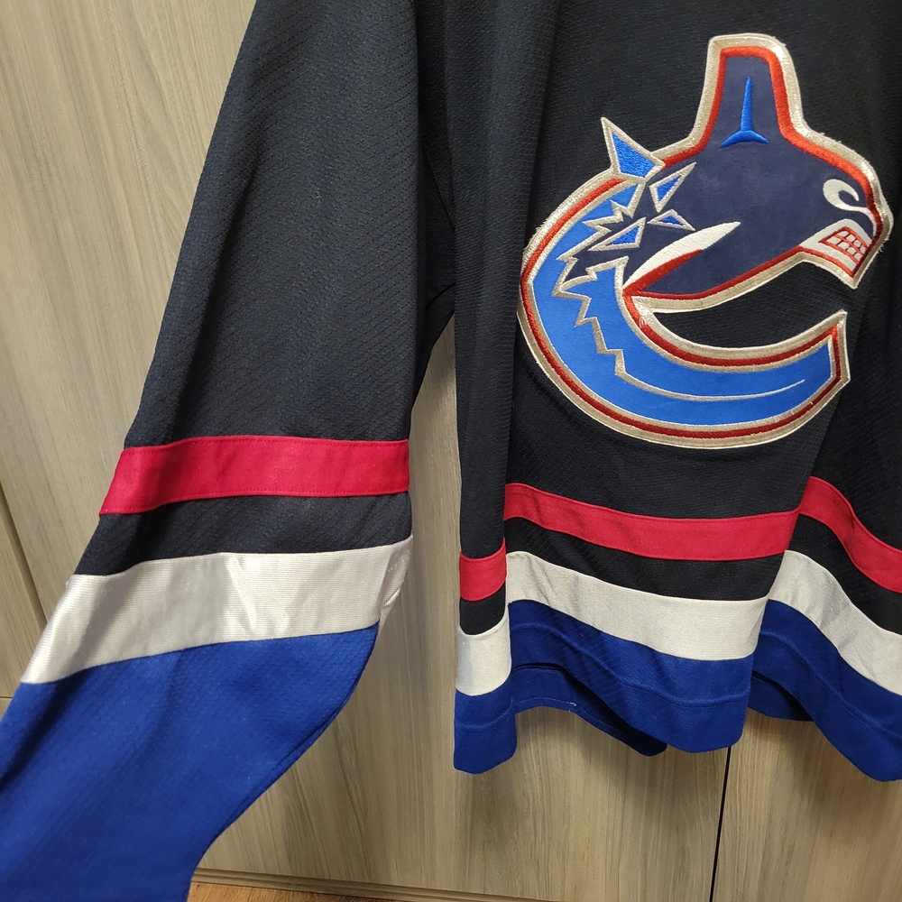Vintage Vancouver Canucks Jersey (13) Men's XL - See Photos For Flaws - Picture 5 of 14